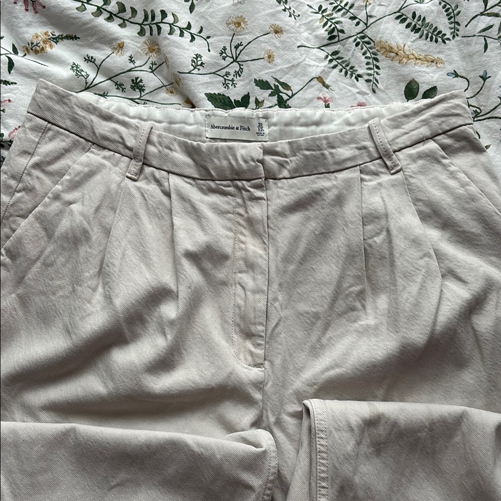 Abercrombie & Fitch Light Beige Trousers